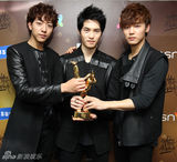 组图：SJ席卷金唱片颁奖礼 EXO获新人奖