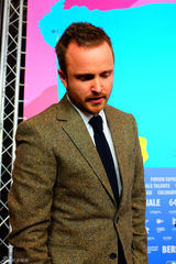 组图：小粉转型电影咖 将现身《毒师》衍生剧