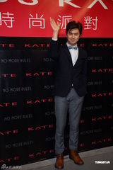 组图：陈柏霖鼓励选手自信 理想情人要独一无二