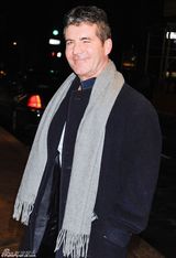 毒舌评委西蒙情人节喜当爹 温馨抱子父爱浓(图)