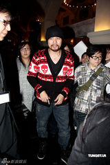 幻灯图：周杰伦领头做公益 被扯上绯闻很无奈