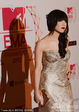 组图：2012MTV欧洲音乐大奖众星红毯璀璨