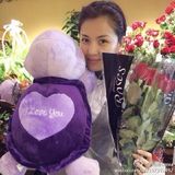 组图：元宵情人双节 范冰冰嘟嘴森蝶送妈妈礼物