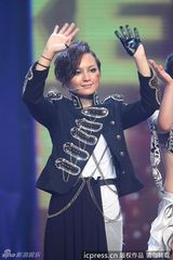 组图：《舞林大会》踢馆赛 “无腿舞后”征服全场