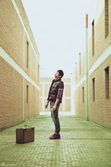 组图：信《无畏》巡演获期待 时尚大片抢先曝光