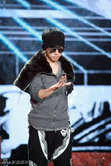 组图：湖南卫视跨年晚会范玮琪陶喆张杰彩排卖力