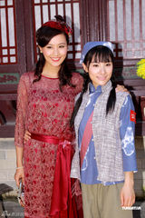 幻灯：刘璇首拍TVB剧众星拱月 不熟粤语助手翻译 