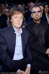 组图：披头士两子同台合作 列侬遗孀坐台下