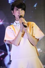 组图：许茹芸跨年开唱 称愿为爱放弃事业