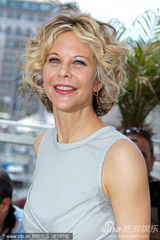 幻灯图集：梅格-瑞恩和约旦皇后组“女子军团”亮相