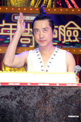 高清图：庾澄庆台北开唱 小S热情拥抱并送上蛋糕