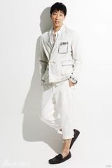 组图：王千源纯素写真诠释春季有氧活力