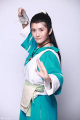 组图：何炅谢娜饰演绝代双骄 贾玲神似周晓鸥