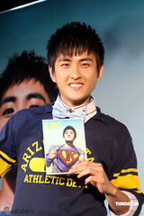 幻灯：黄靖伦发片大呼《我的妈》 咸鱼也要跃龙门