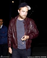 组图：林赛罗韩疑约会帕丁森 蕾丝短裙美腿毕现