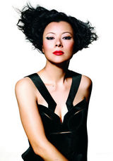 高清组图：王菲刘嘉玲舒淇入选香港美人展美态 