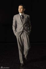 组图：胡歌出演话剧《尹雪艳》 曝光老上海造型