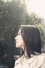 组图：赵子琪演绎欧洲风情秀 优雅气质成广告新宠