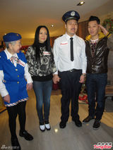 组图：邓萃雯羡慕新婚滕丽名 笑称迎接真命天子