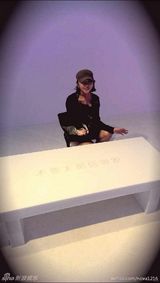 组图：李云迪旧爱华真美照 祝福力宏不理前任