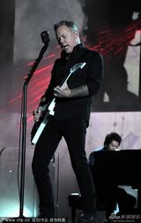 组图：郎朗与重金属乐队Metallica激情表演