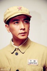 组图：《智取华山》杀青 保剑锋首演军人一圆儿时梦