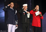 高清组图：众服役艺人参加韩国《演艺士兵演唱会》 