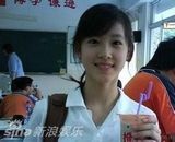 组图：甘蔗西施走红 网络清纯萌妹子大PK