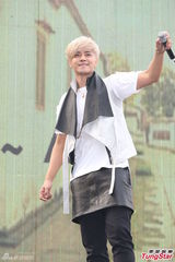 组图：罗志祥邀舒淇演MV吻戏 自称胯下都湿了