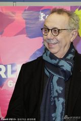 组图：柏林电影节发布会 主席科斯里克现身