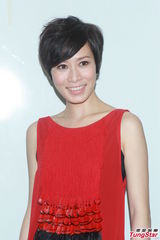 组图：钱嘉乐汤盈盈秀恩爱 人妻梁靖琪同场亮相