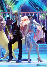 组图：唐艺昕《舞出我人生》活力爆棚