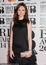 组图：2014全英音乐奖红毯斗艳 艾丽高登扮公主