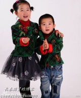 组图：章子怡抱侄女温馨照 帅气小侄儿首曝光