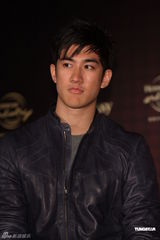 组图：李治廷来台与A-Lin对唱 曝乐基儿为人低调