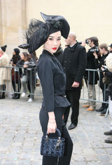 组图：霍思燕Angelababy林鹏盛装亮相巴黎时装周