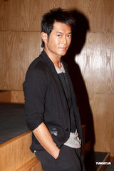 幻灯图：古天乐年内不能拍动作片 安心做演员