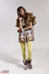 组图：谢婷婷多变造型演绎鞋履自称喜欢纽约