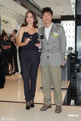 高清组图：许志安和名模出席商店开幕礼