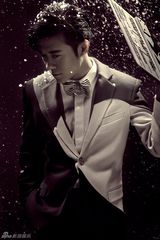 组图：林申阚清子情侣大片 深情演绎油画爱情