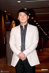 幻灯组图：黎明没空看世界杯 否认乐基儿提出分手