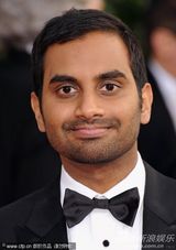 组图：金球奖红毯男星潇洒比帅 简单展魅力