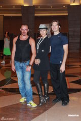 组图：叶倩文个唱挑战拉丁舞 回想早年拍片辛酸史