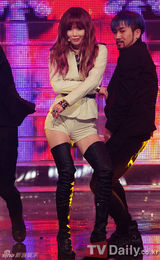 组图：泫雅MissA金钟国等出演《M Countdown》