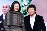 组图：冯小刚夫妇携女亮相红毯 圈内好友捧场