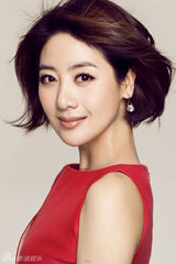 组图：小李琳最新写真曝光 演绎漂亮女人养成记 