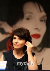 组图：法国影片《Certified Copy》釜山举行记者会