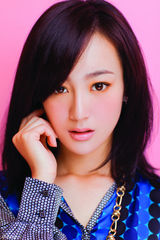 组图：张檬最新时尚大片展多面气质