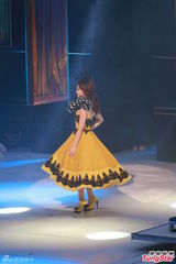 组图：港姐欧式复古礼服亮相 急智环节各显神通