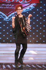 高清组图：周笔畅录制大牌生日会 熊猫舞可爱无敌